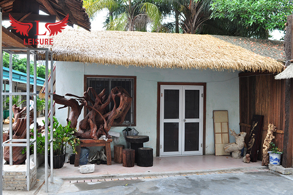 花卉世界-仿真茅草屋項目